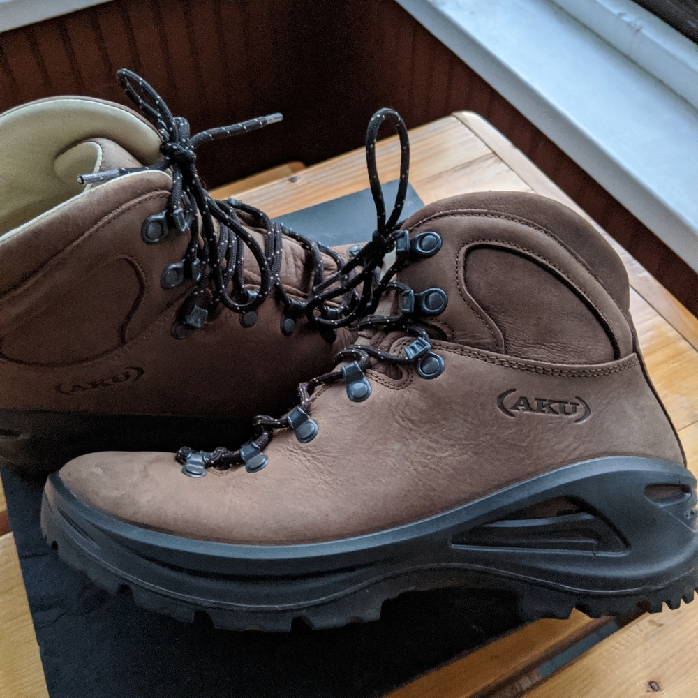 AKU women's tribute II GTR hiking boots